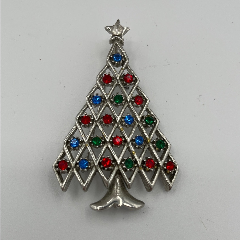Elegant Silvertone Christmas Tree Brooch with Colorful Rhinestones